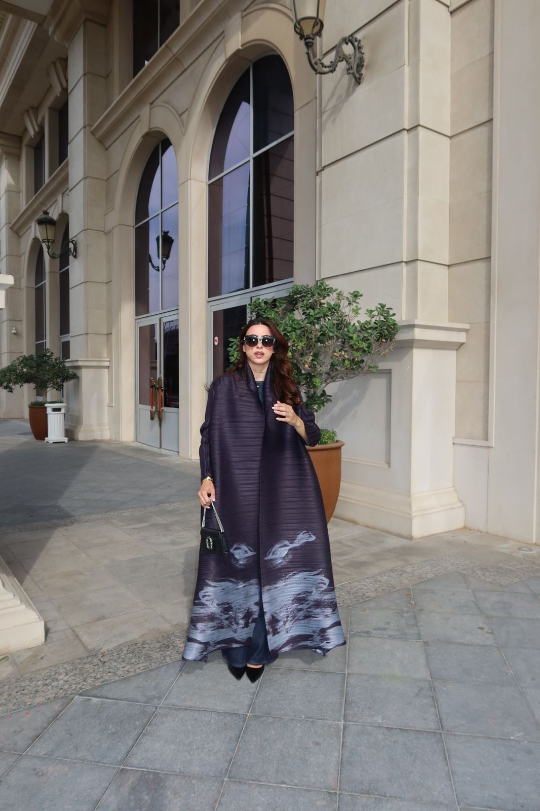 Midnight Waves Abaya